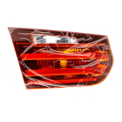 Lampa tylna lewa na pokrywę bagażnika BMW F30 F31 F80 63217313055
