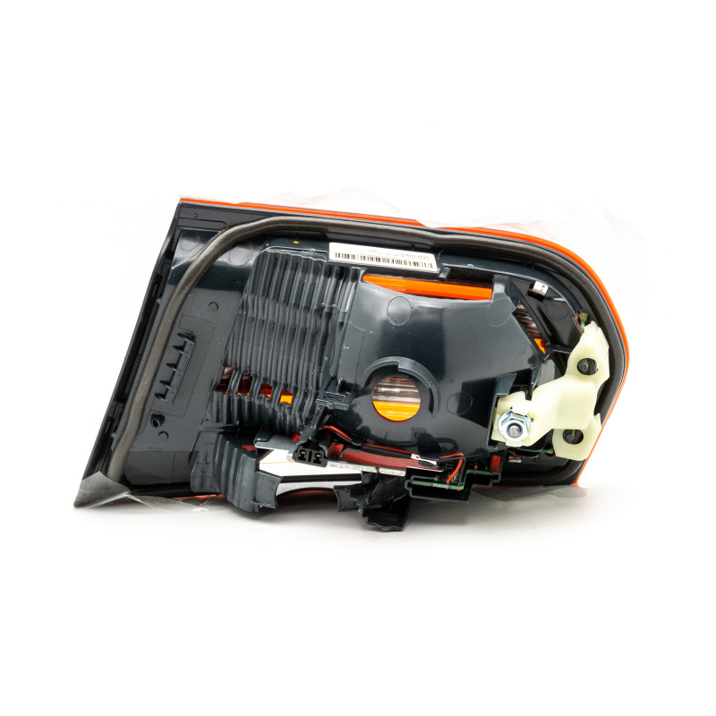 Lampa tylna lewa na pokrywę bagażnika BMW F30 F31 F80 63217313055 Lampa tylna lewa na pokrywę bagażnika BMW F30 F31 F80 63217313055