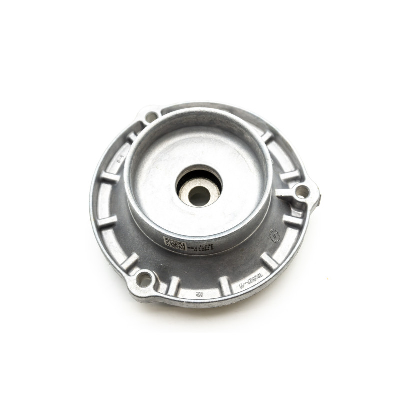 Gniazdo amortyzatora BMW G30 G31  31306882571