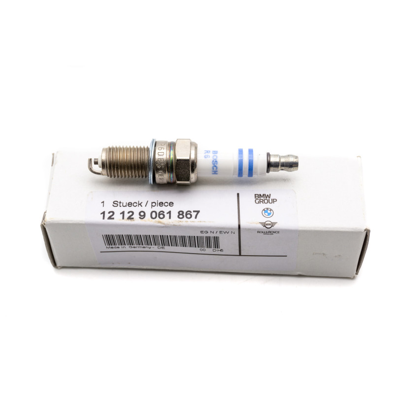 BMW M5 E34 spark plug