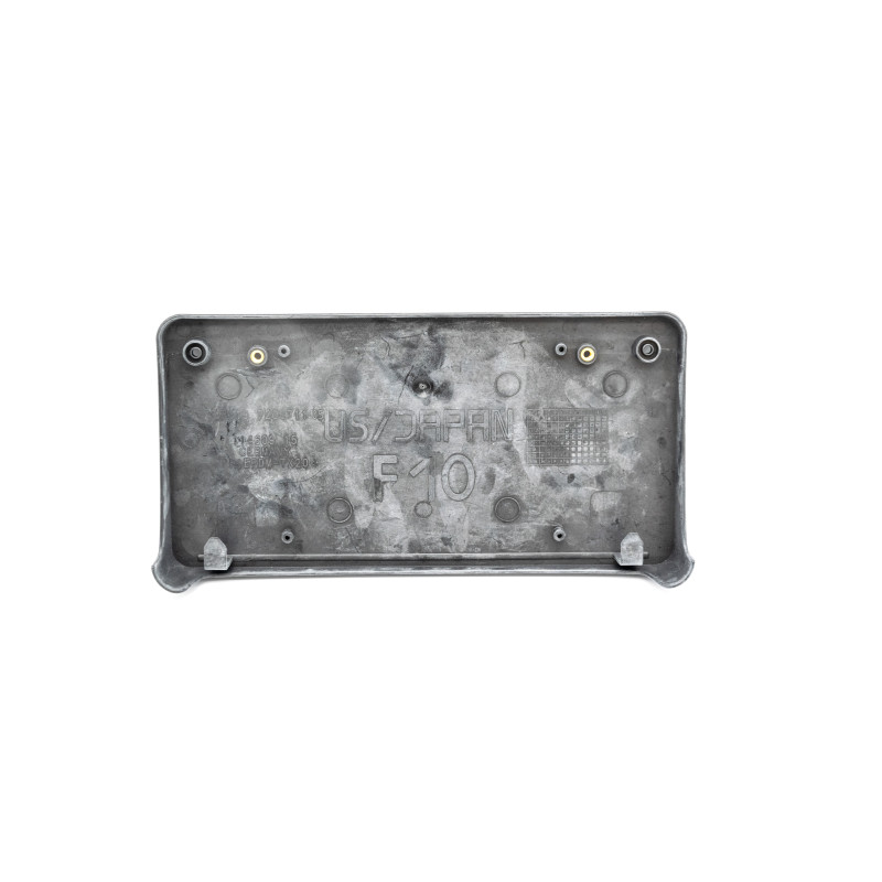 Listwa pod tablicę rejestracyjną BMW F10 F11 51137200711 Listwa pod tablicę rejestracyjną BMW F10 F11 51137200711