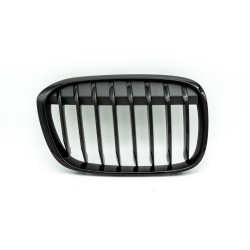 Atrapa nerka prawa czarna...