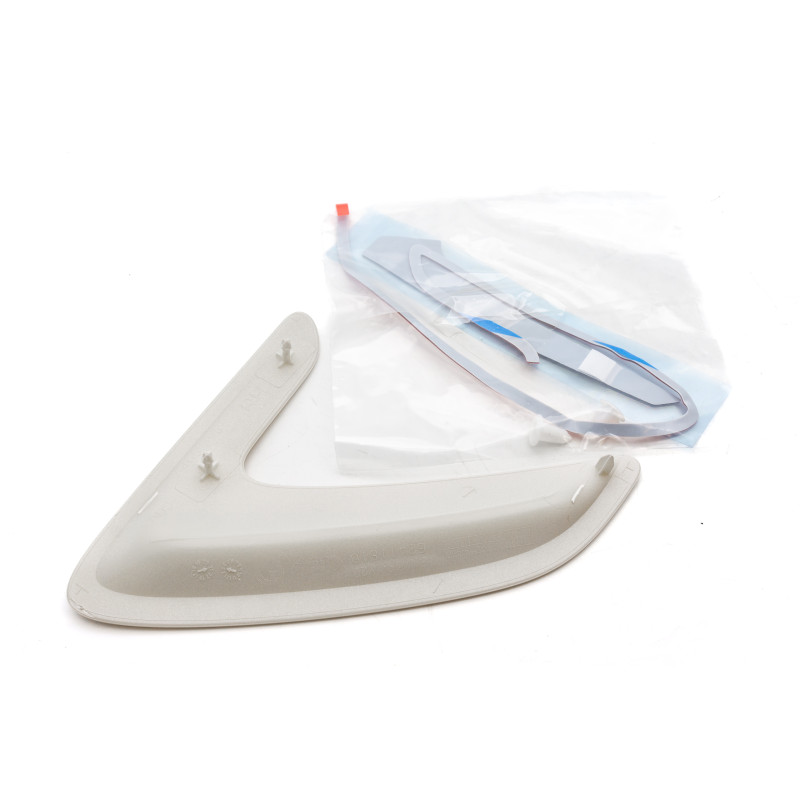 Listwa ozdoba błotnika gruntowana prawy przód BMW F34 51747496004 Listwa ozdoba błotnika gruntowana prawy przód BMW F34 51747496004
