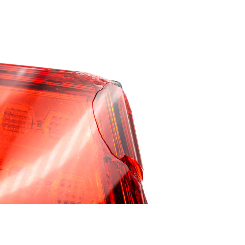 Lampa tylna lewa w błotniku BMW F10  63217203229