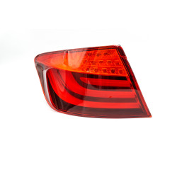 Left rear lamp in BMW F10 mudguard