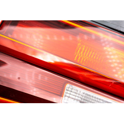 Lampe auf dem rechten Kofferraumdeckel BMW F39 Lampe auf dem rechten Kofferraumdeckel BMW F39
