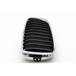 Kratka ozdobna nerka lewa BMW F32 F33 F36 51137294813 Kratka ozdobna nerka lewa BMW F32 F33 F36 51137294813