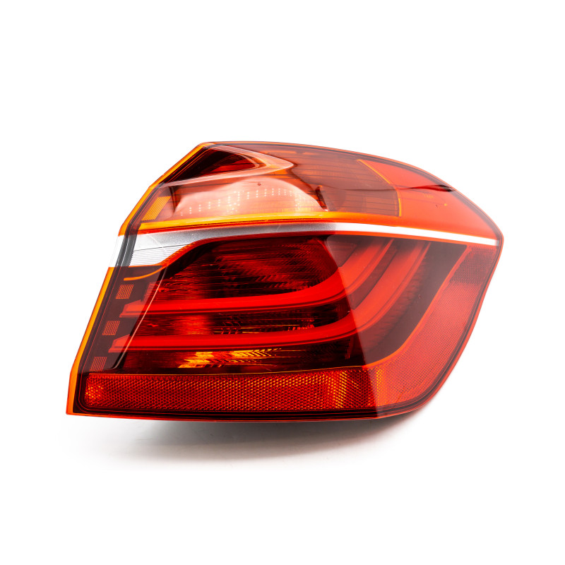 R&uuml;cklicht im rechten Kotfl&uuml;gel BMW F45