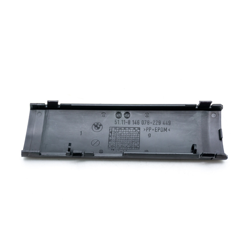 Zaślepka haka przednia BMW E36 51118146078 Zaślepka haka przednia BMW E36 51118146078