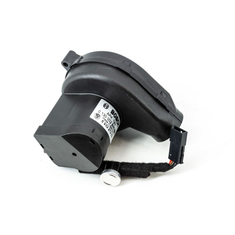 Wentylator zmieniarki w schowku bagażnika BMW E65 E66 65126932273 Wentylator zmieniarki w schowku bagażnika BMW E65 E66 65126932273