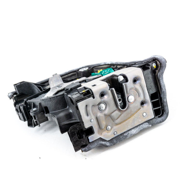 Zamek drzwi prawy tył BMW G05 G11 G12 G30 G32  51227477690