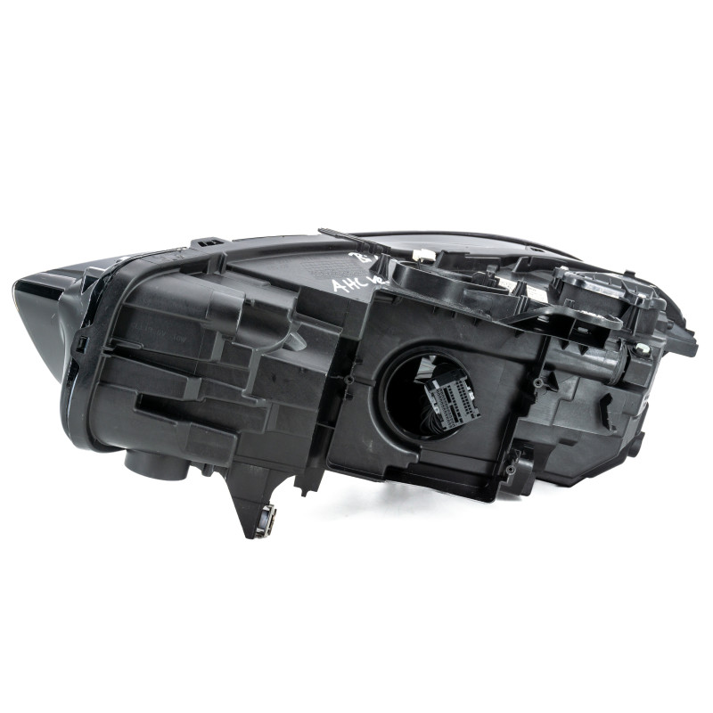 Reflektor Bi-LED z doświetlaniem adaptacyjnym prawy BMW F40  63119448100