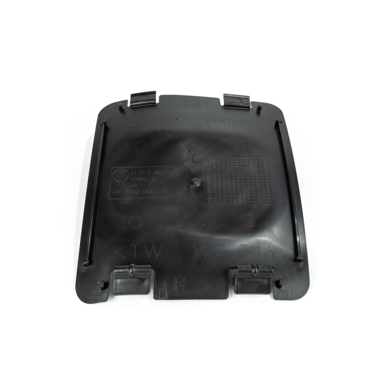 Pokrywa wymiany żar&oacute;wki prawej BMW F97 F98 G01 G02  51717394830