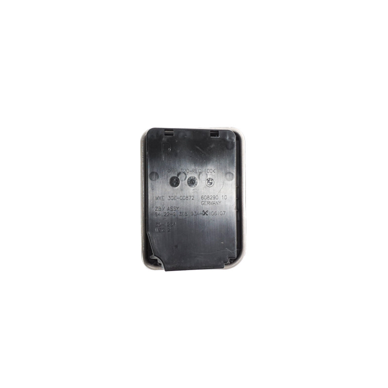 Odpowietrznik tylny z absorberem prawy BMW F40 F45 F46 F48