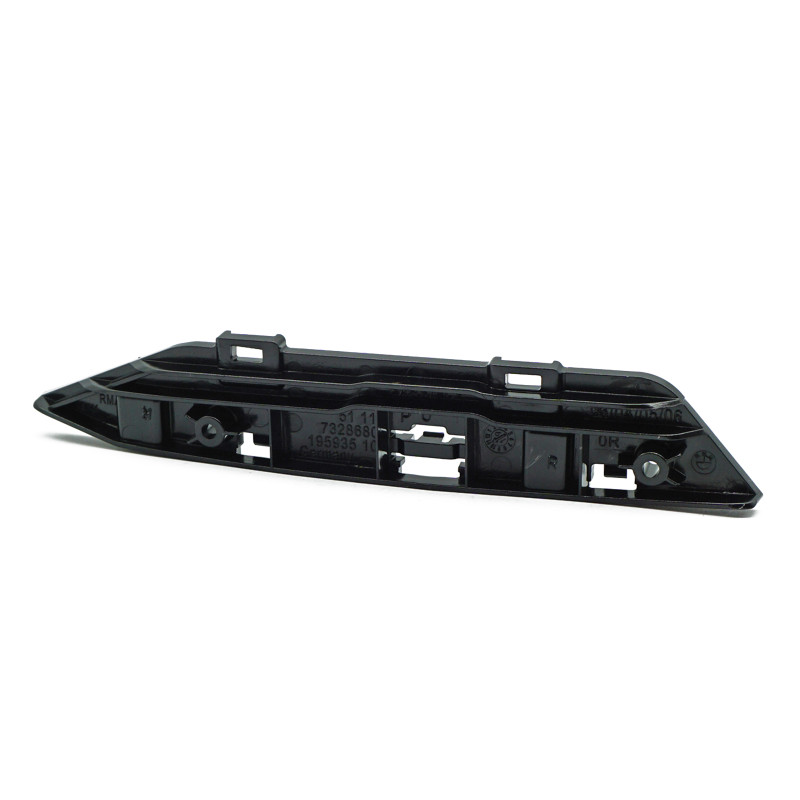 Front mounting point for the upper right side panel on the BMW F45 and F46