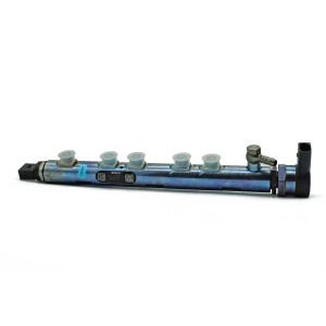 Injection rail with sensors for BMW E60/E61 520d N47