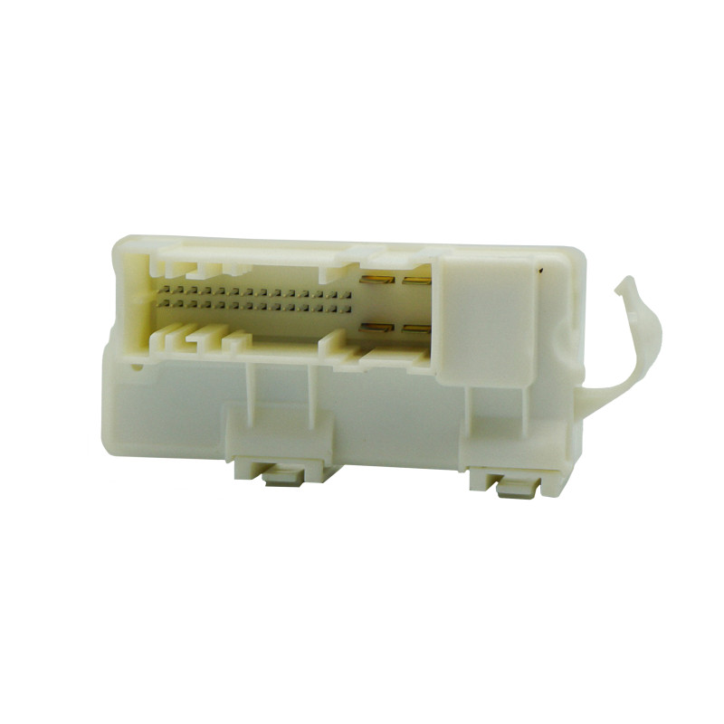 Stromverteiler für das LIN-Modul BMW F70, F74, F78, U06, U10, U11, U12 Stromverteiler für das LIN-Modul BMW F70, F74, F78, U06, U10, U11, U12