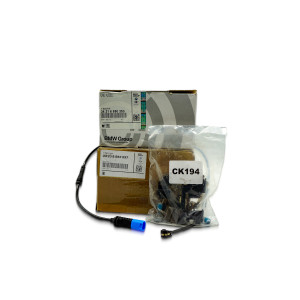 Set of brake pads with brake pad sensor for the BMW G01