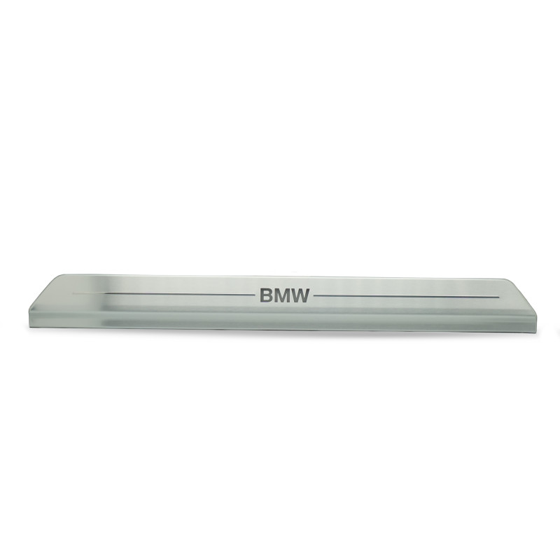 BMW G70 illuminated front right-hand side sill trim