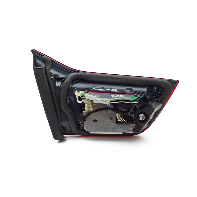 Lampe an der rechten Heckklappe des BMW F32, F33, F36 und F83