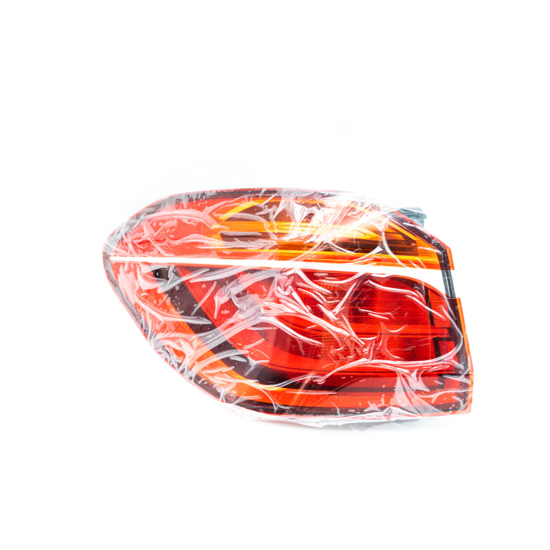 Left rear lamp in the mudguard of a BMW F46