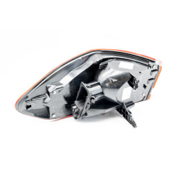 Lampa tylna lewa w błotniku...