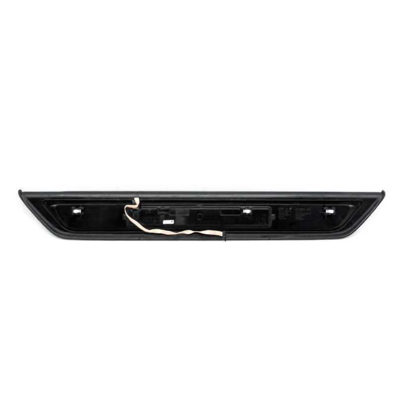 LED illuminated front door sill trim for BMW M5 F90 LED illuminated front door sill trim for BMW M5 F90